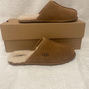 Women’s UGG slipper